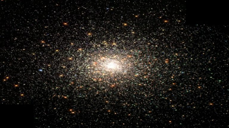 ما هو شكل الكون؟