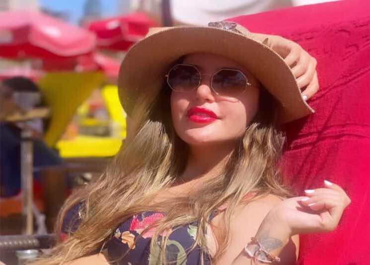 فنانة عربية تستعرض وشمها بإطلالة جريئة.. شاهدوا الصور!