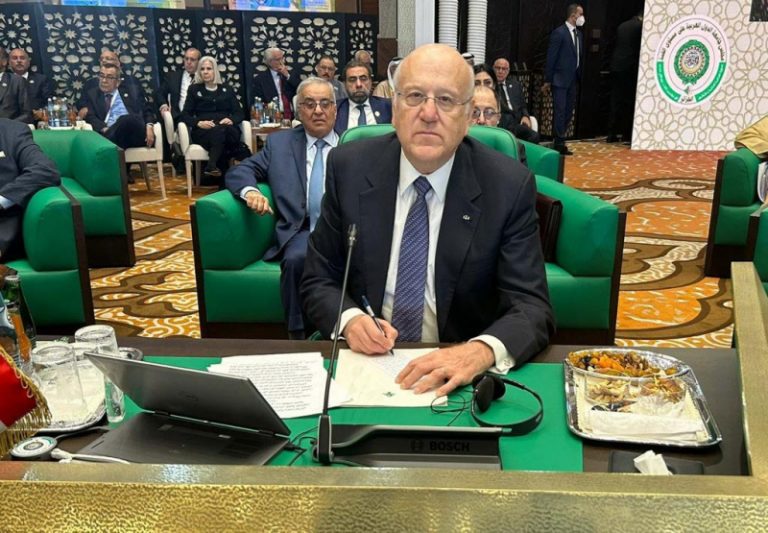 ميقاتي من القمة العربية “لا تتركوا لبنان وحيداً”