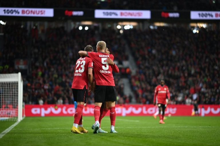 الدوري الالماني لكرة القدم: ليفركوزن يهدي الصدارة لبايرن ميونخ