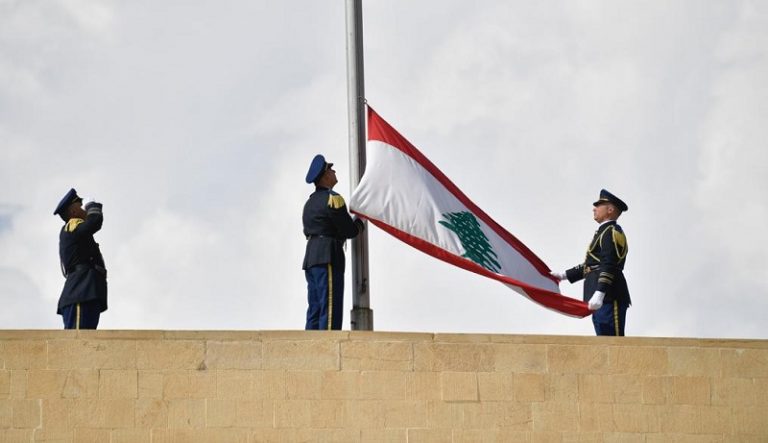 علم لبنان قصر بعبدا