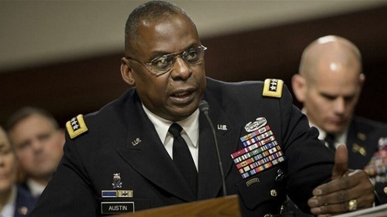 وزير الدفاع الأميركي: روسيا تعاني نقصاً بذخائر المدفعية