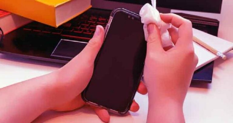 كيفية تنظيف الأجهزة الإلكترونية من الغبار