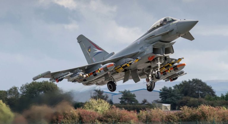 بريطانيا تسلم أوكرانيا صواريخ عالية الدقة