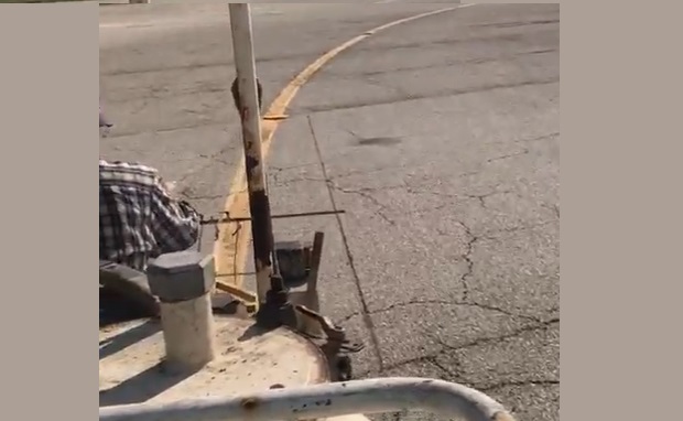 بالفيديو: رسم الخطوط الملاحية على مدارج المطار