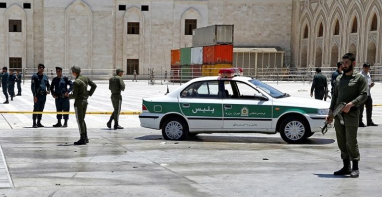 إيران تحبط محاولة تفجير سيارة مفخخة وسط العاصمة