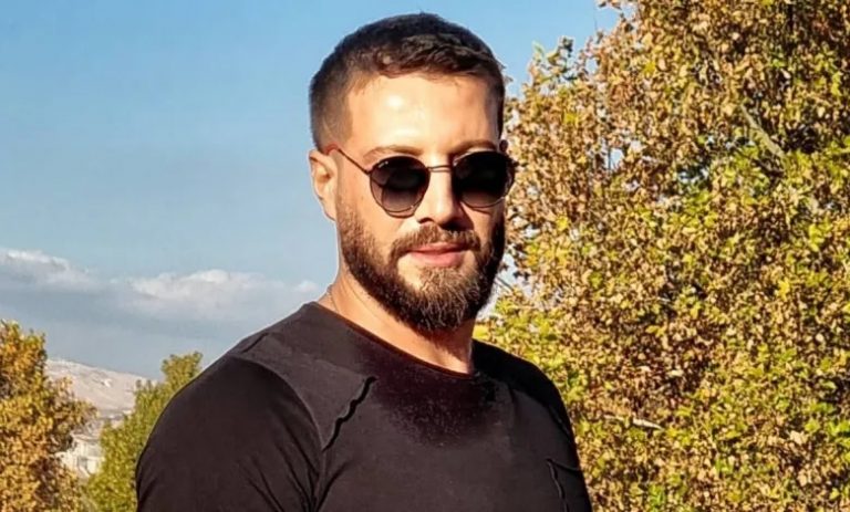 بالفيديو: علاقة حب تظهر الى العلن بين محمد الاحمد واعلامية لبنانية!