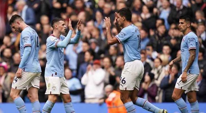 الدوري الانكليزي لكرة القدم: سقوط مفاجئ لمانشستر سيتي