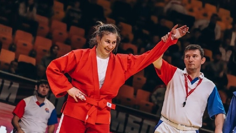 الروسية باسيلكينا تتوج بذهبية بطولة العالم للسامبو