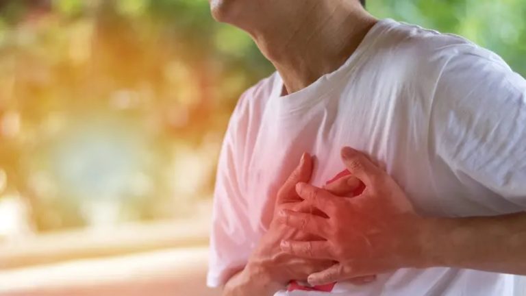 مفاجأة كارثية.. جسيمات بالهواء قد تسبب سكتات قلبية مباغتة