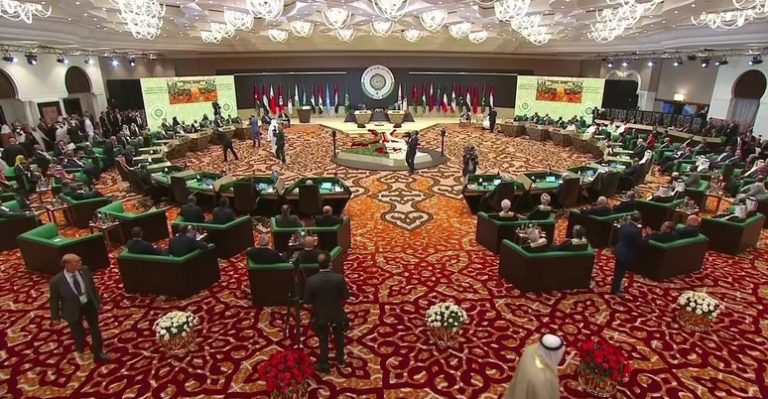 قمة الجزائر: رفض كافة التدخلات في شؤون الدول العربية