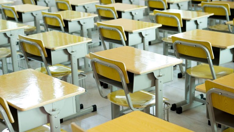 متعاقدو الأساسي للحلبي: أين مستحقات الأساتذة؟