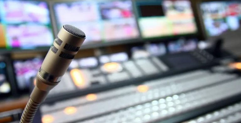 بعد بثه مشاهد “خادشة للحياء”.. إغلاق محطة تلفزيونية في الجزائر!