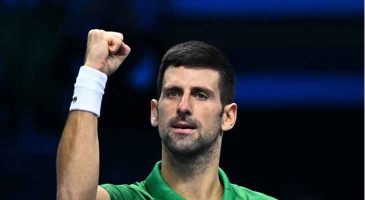 ديوكوفيتش يتأهل إلى نهائي البطولة الختامية للمرة الثامنة