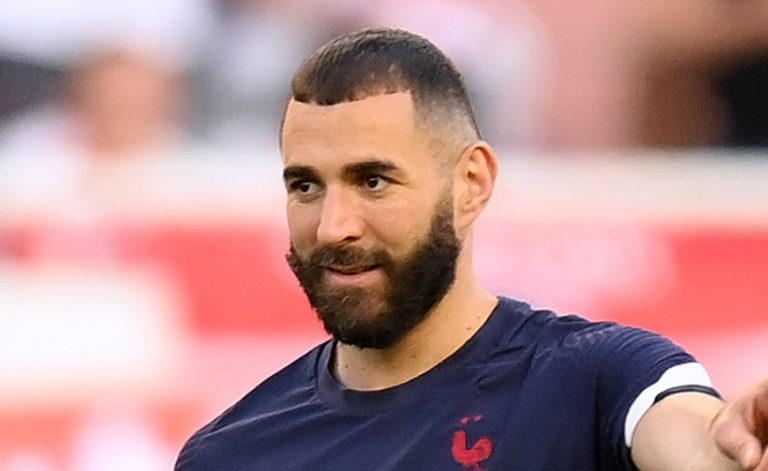 ضربة كبيرة لبطل العالم.. رسمياً بنزيما خارج المونديال