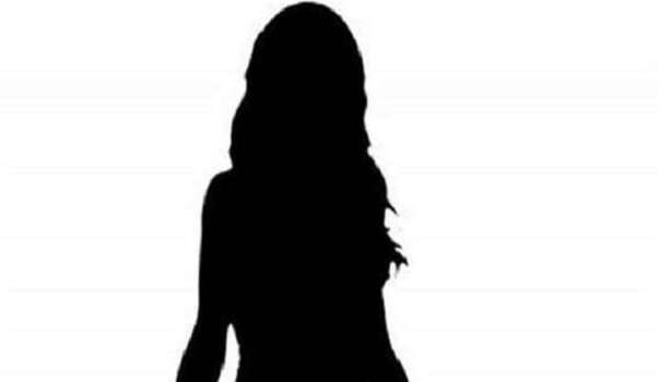 ممثلة شهيرة تتعرض لوعكة صحية مفاجئة!