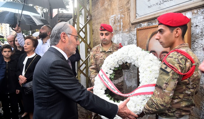 وزير التربية وضع اكليلا من الزهر على ضريح الرئيس معوض
