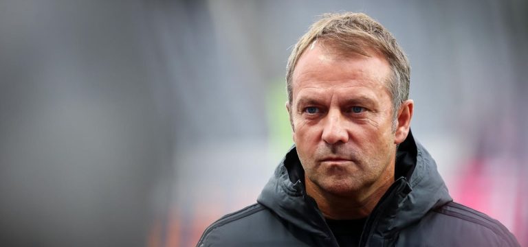 مدرب ألمانيا يهدد الأساسيين بعد الصدمة اليابانية