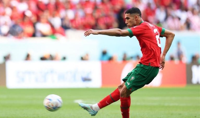 حكيمي ينهي شكوك مشاركته أمام بلجيكا