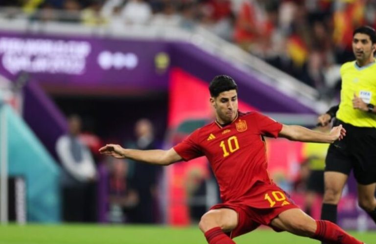 اسينسيو يُشيد بمنتخب بلاده اسبانيا