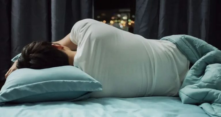 “علامة ليلية” تنبه إلى إصابة محتملة بالسرطان.. لا تتجاهلها