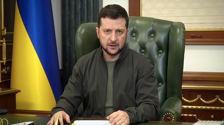 زيلينسكي: لا أعتقد أن بوتين سيستخدم الأسلحة النووية