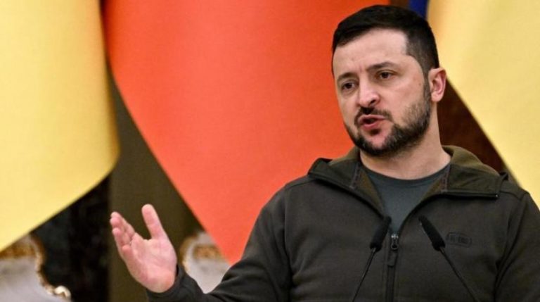 زيلينسكي يكشف تفاصيل المواجهات العسكرية على الأرض