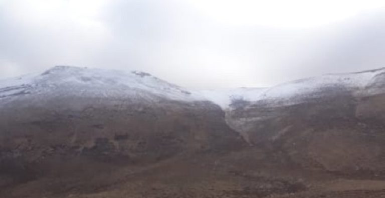 مواطنون عالقون على طريق ضهر البيدر (فيديو)