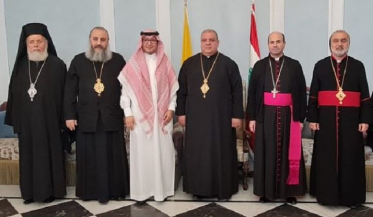 بخاري متأثراً: نحن قطعة منكم!