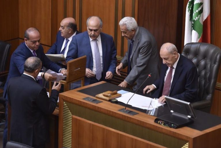 “خفايا” سياسية للجلسة الخامسة.. “المادة 49” سيف ذو حدين!