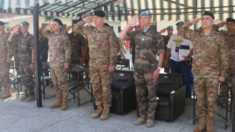 الجيش يتحول الى منظمة غير حكومية