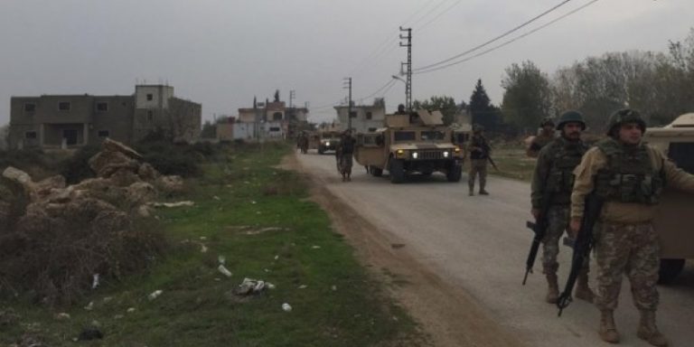 اشتباكات بين مخابرات الجيش ومطلوبين في حورتعلا