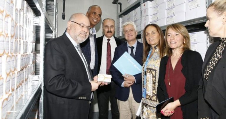 الأبيض تسلم 600 ألف جرعة لقاح كوليرا