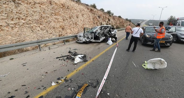 حالة المستوطنين المطعونين لا تزال خطرة