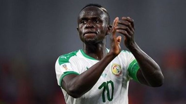 السنغال تستنفر بعد تأكيد اصابة ماني.. ودعاء له بالشفاء