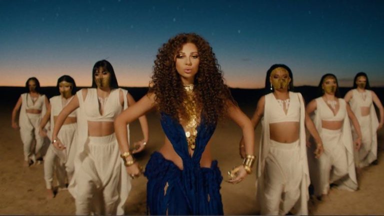 بعد السجال حول عملها الجديد.. ميريام فارس تتلقى الدعم