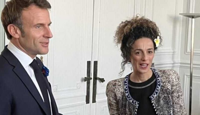 ايران: ما يفعله ماكرون مدعاة للعار