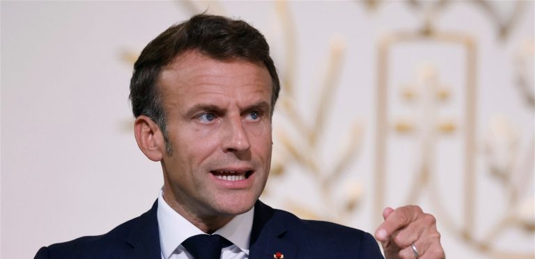 ماكرون بعد الفوز على الدانمارك: “فلنرقص فرحا”