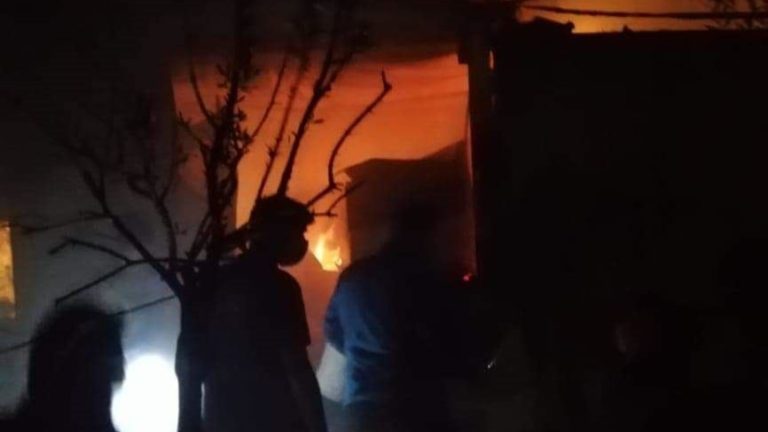 قتيلان وجريح بحريق في النبطية الفوقا