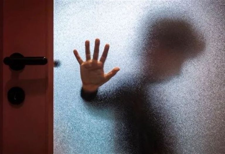 يمارس أفعالا منافية للحشمة مع إبن الـ 8 سنوات.. وهكذا كان مصيره