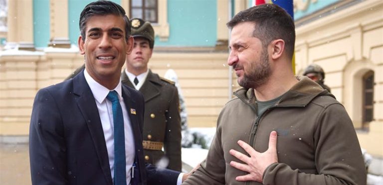 سوناك في اوكرانيا.. ويلتقي زيلينسكي