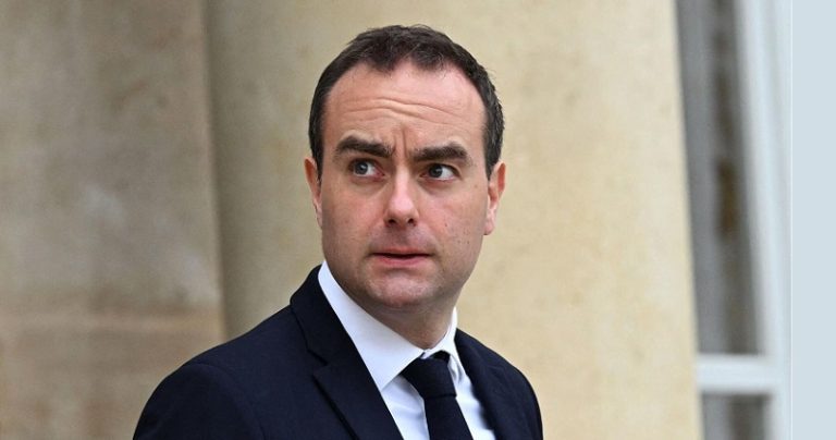 وزير الدفاع الفرنسي إلى لبنان غداً