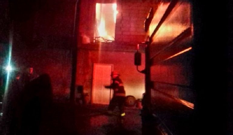 إخماد حريق داخل منزل في بقعاتة