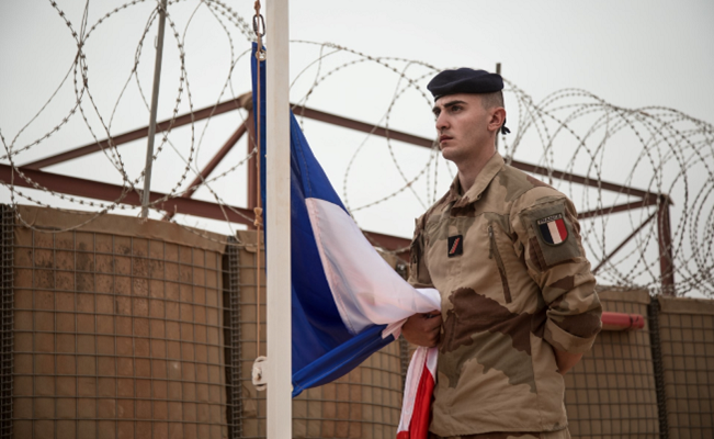 خروج آخر جندي فرنسي من أفريقيا الوسطى