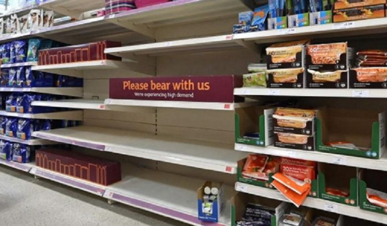 مستوردو المواد الغذائية يحذرون من “كارثة”