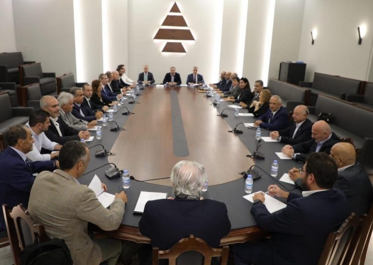 “الكتائب”: لن نشارك في أي عمل نيابي خارج الدستور