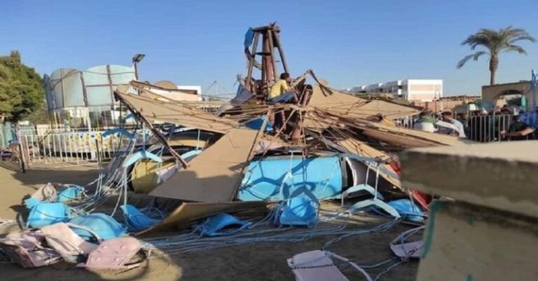 بالفيديو: إصابة 13 طفلاً بانهيار لعبة ملاهي في مصر