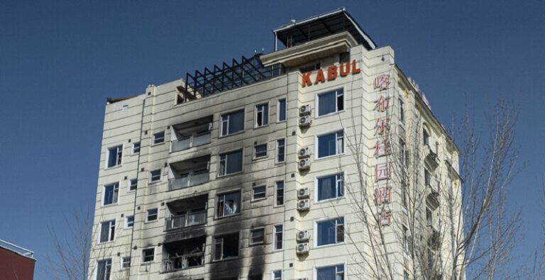 الصين تنصح مواطنيها بمغادرة أفغانستان سريعاً