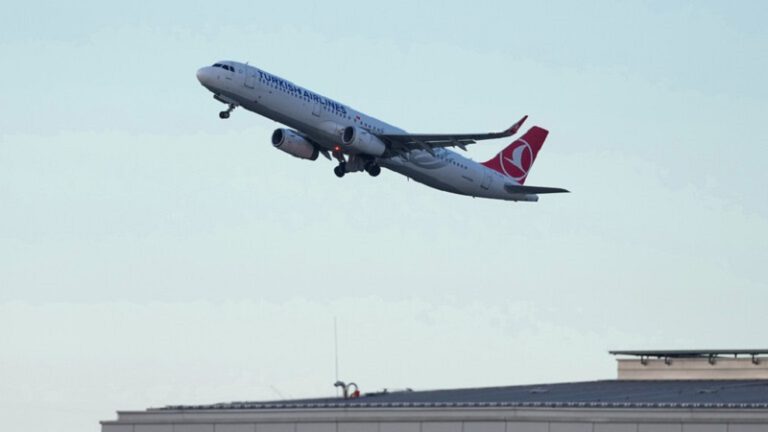 توقف الملاحة في مطار اسطنبول بعد تسرب للغاز