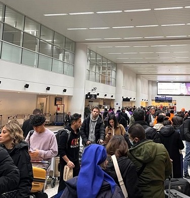 بالفيديو: زحمة خانقة في المطار!